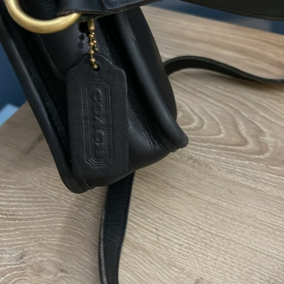 Vintage Coach Black Leather Camera Crossbody Bag - Picture 5 of 9